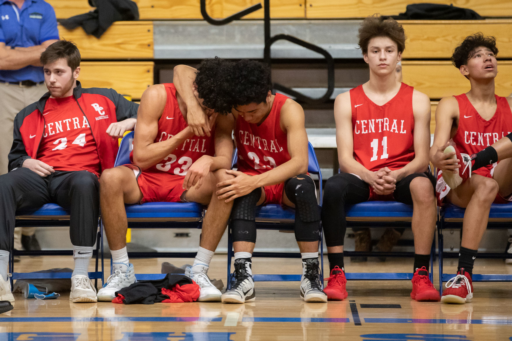 Stevens 52, Central 51